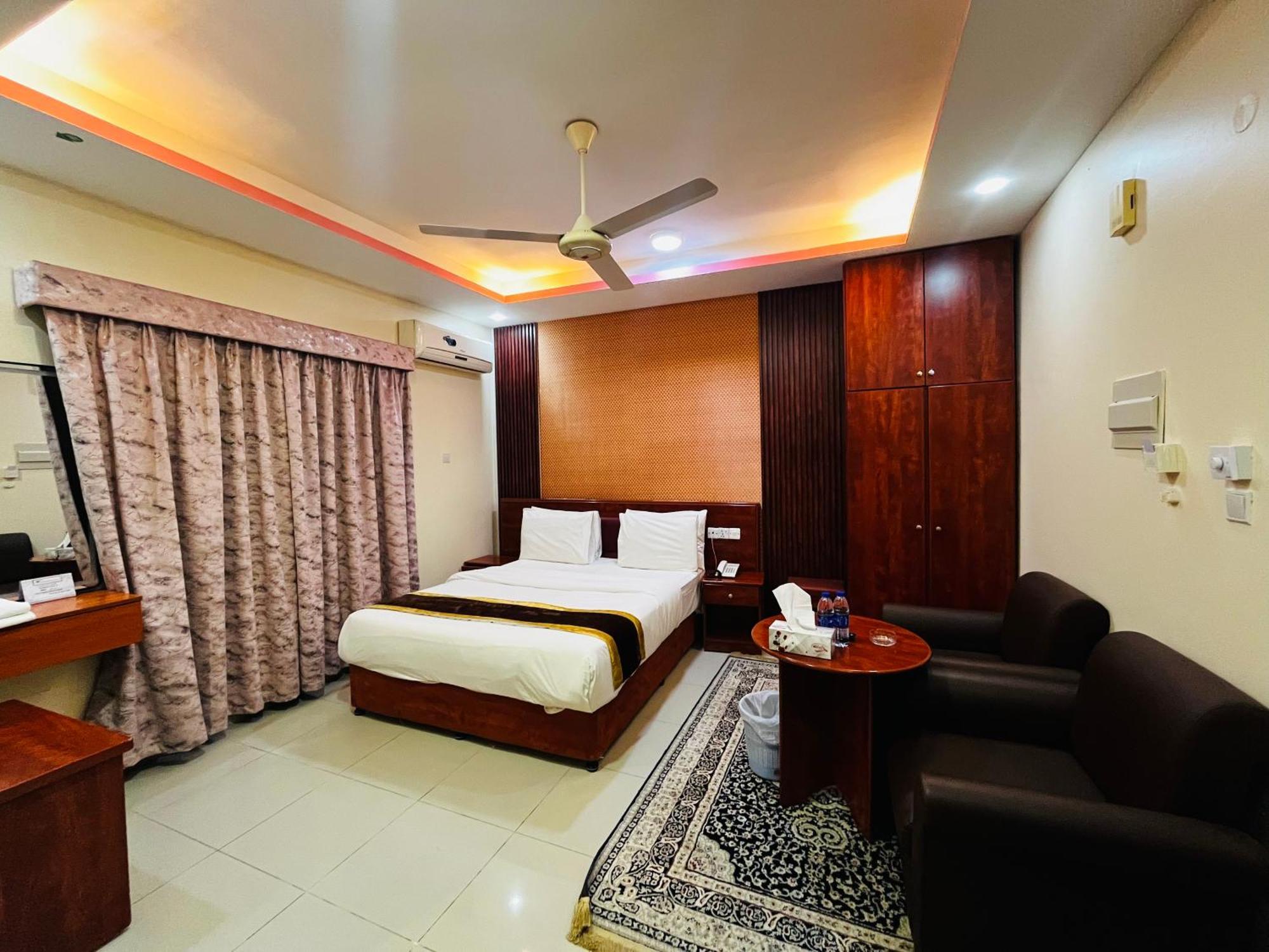ראס אל חאימה Al Nakheel Hotel Apartments מראה חיצוני תמונה
