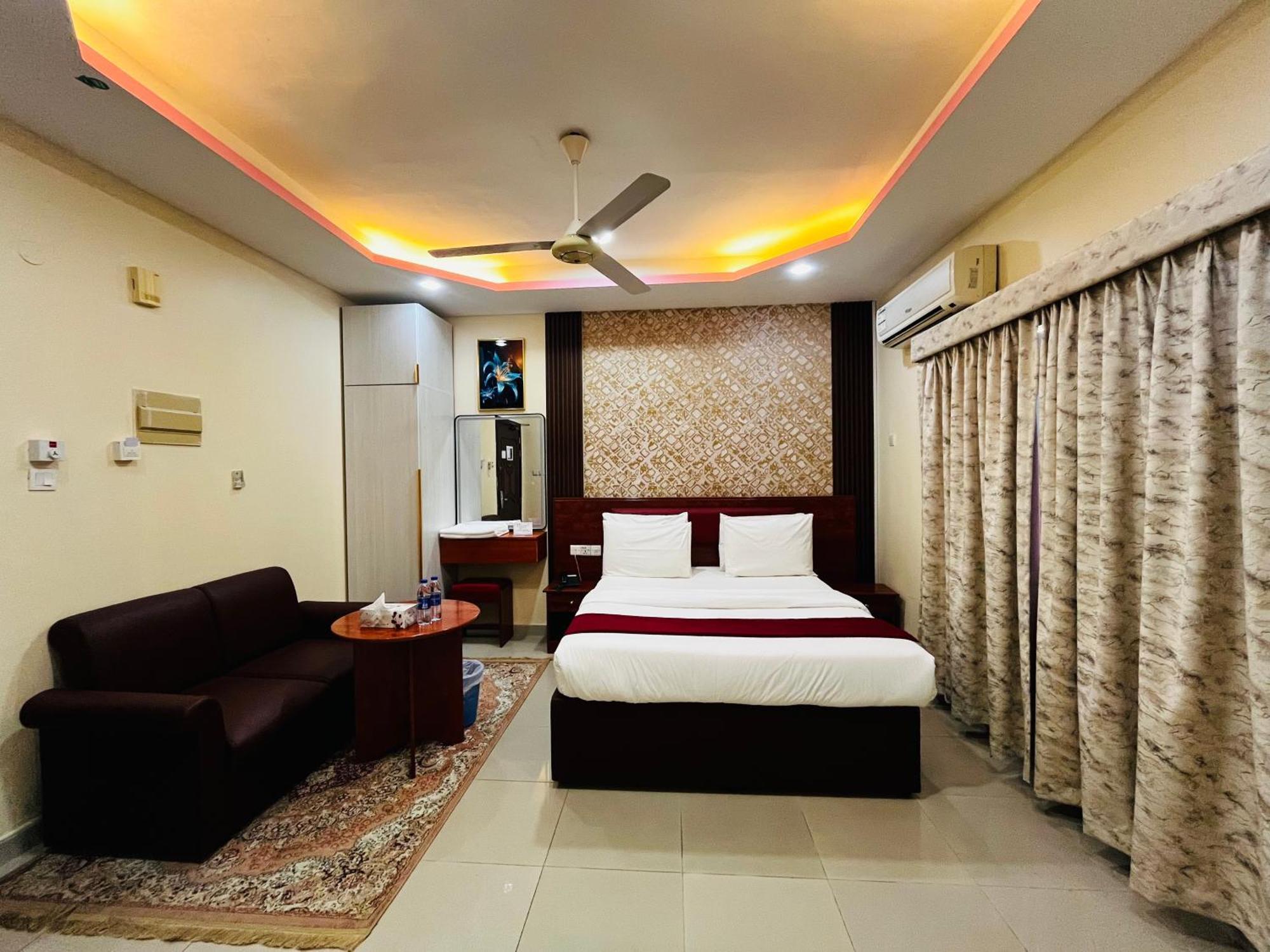 ראס אל חאימה Al Nakheel Hotel Apartments מראה חיצוני תמונה