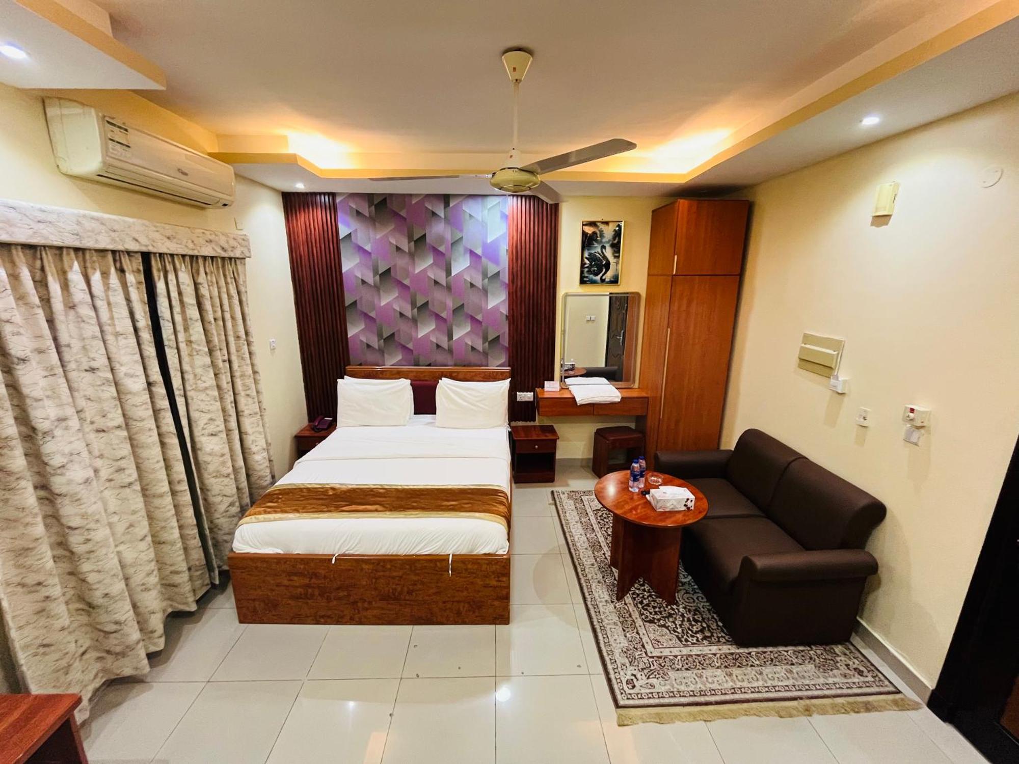 ראס אל חאימה Al Nakheel Hotel Apartments מראה חיצוני תמונה