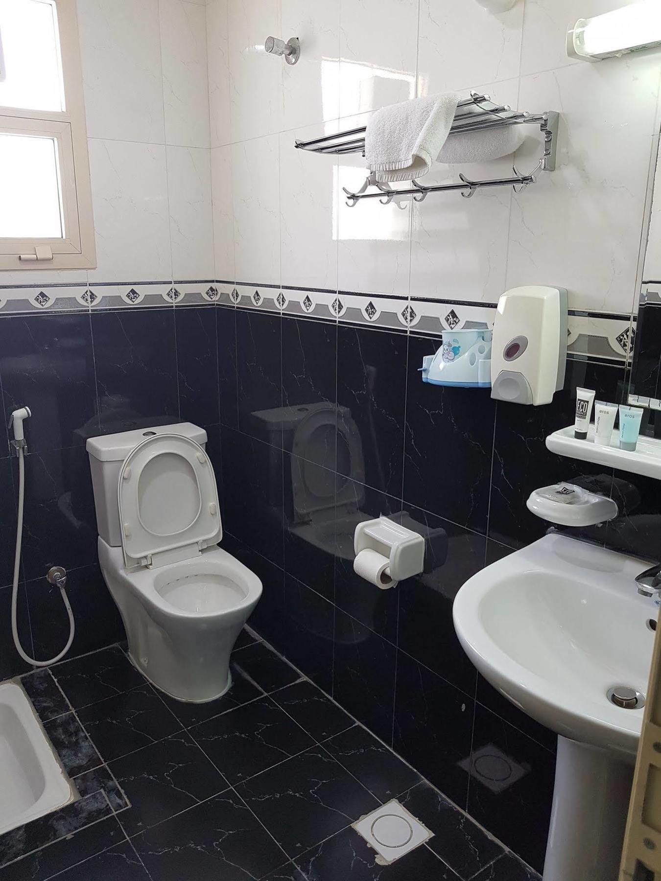 ראס אל חאימה Al Nakheel Hotel Apartments מראה חיצוני תמונה